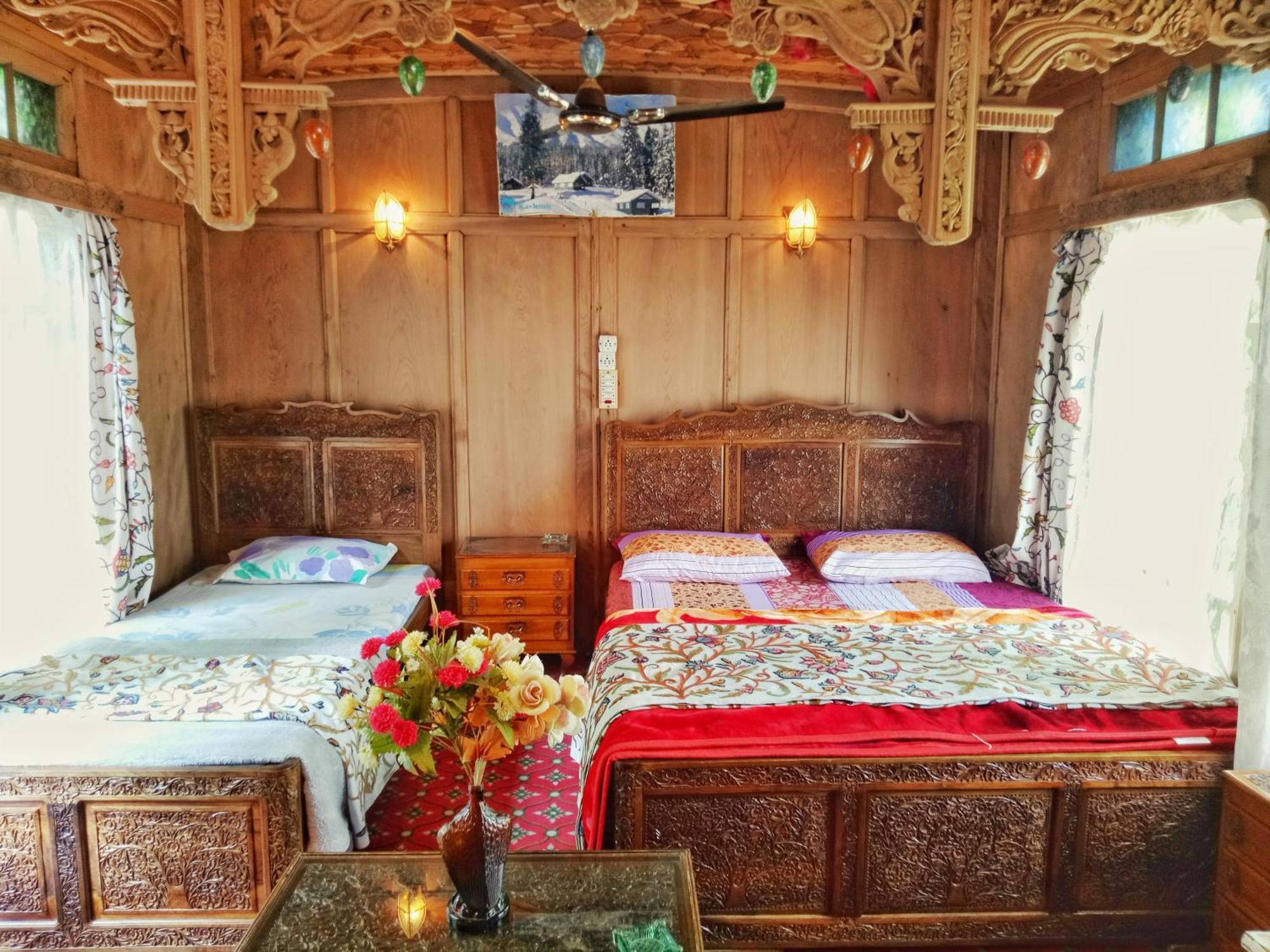 New Bul Bul Group Of Houseboats Srinagar Ξενοδοχείο Durgjan Εξωτερικό φωτογραφία