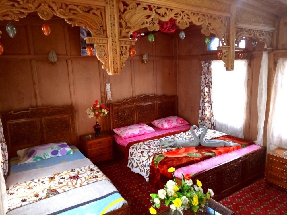 New Bul Bul Group Of Houseboats Srinagar Ξενοδοχείο Durgjan Εξωτερικό φωτογραφία
