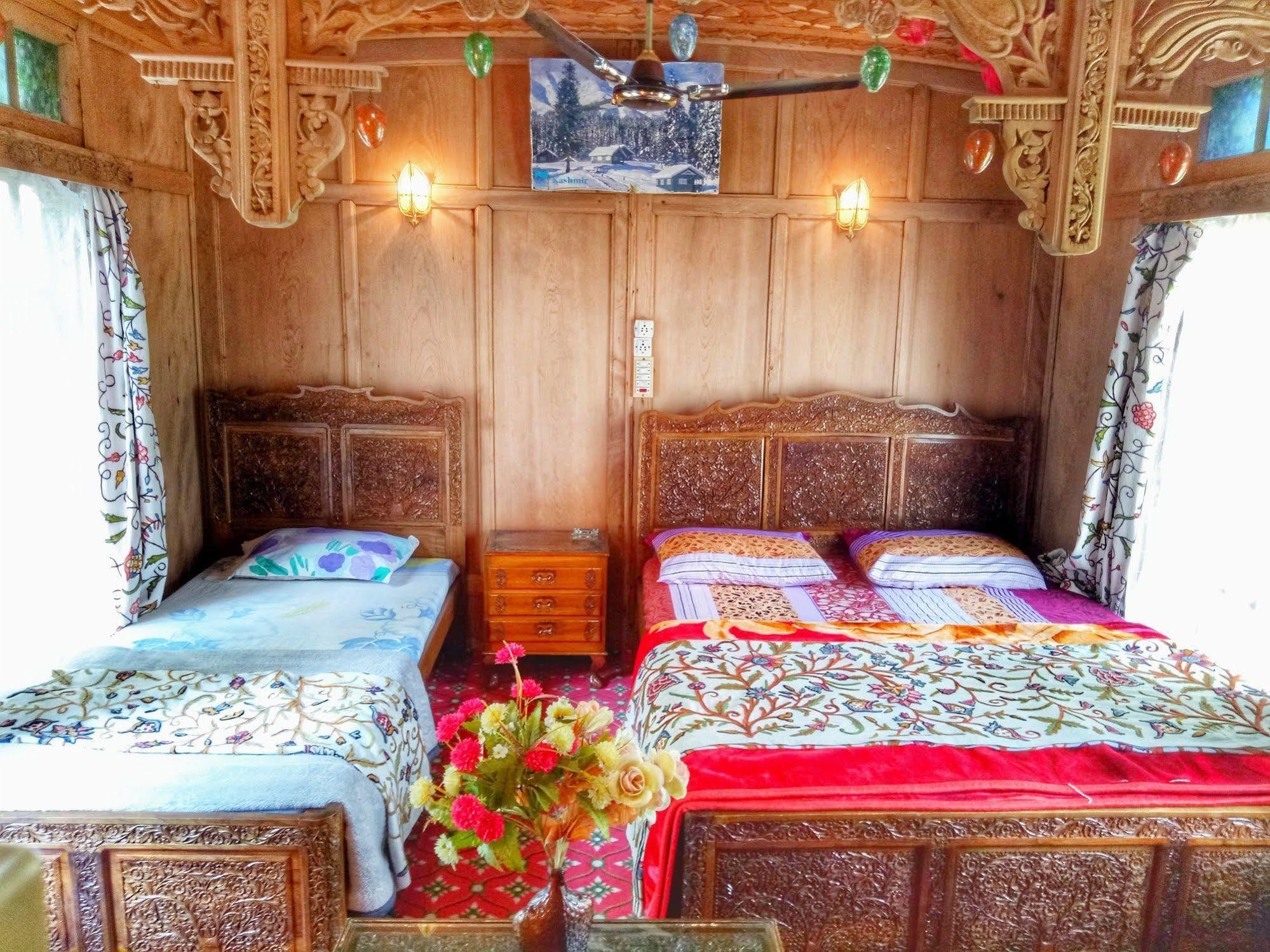New Bul Bul Group Of Houseboats Srinagar Ξενοδοχείο Durgjan Εξωτερικό φωτογραφία