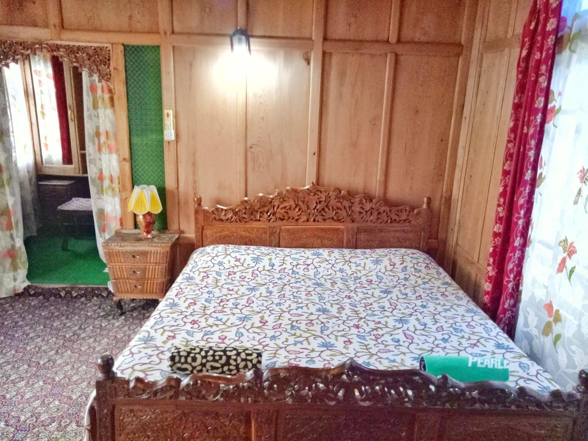 New Bul Bul Group Of Houseboats Srinagar Ξενοδοχείο Durgjan Εξωτερικό φωτογραφία