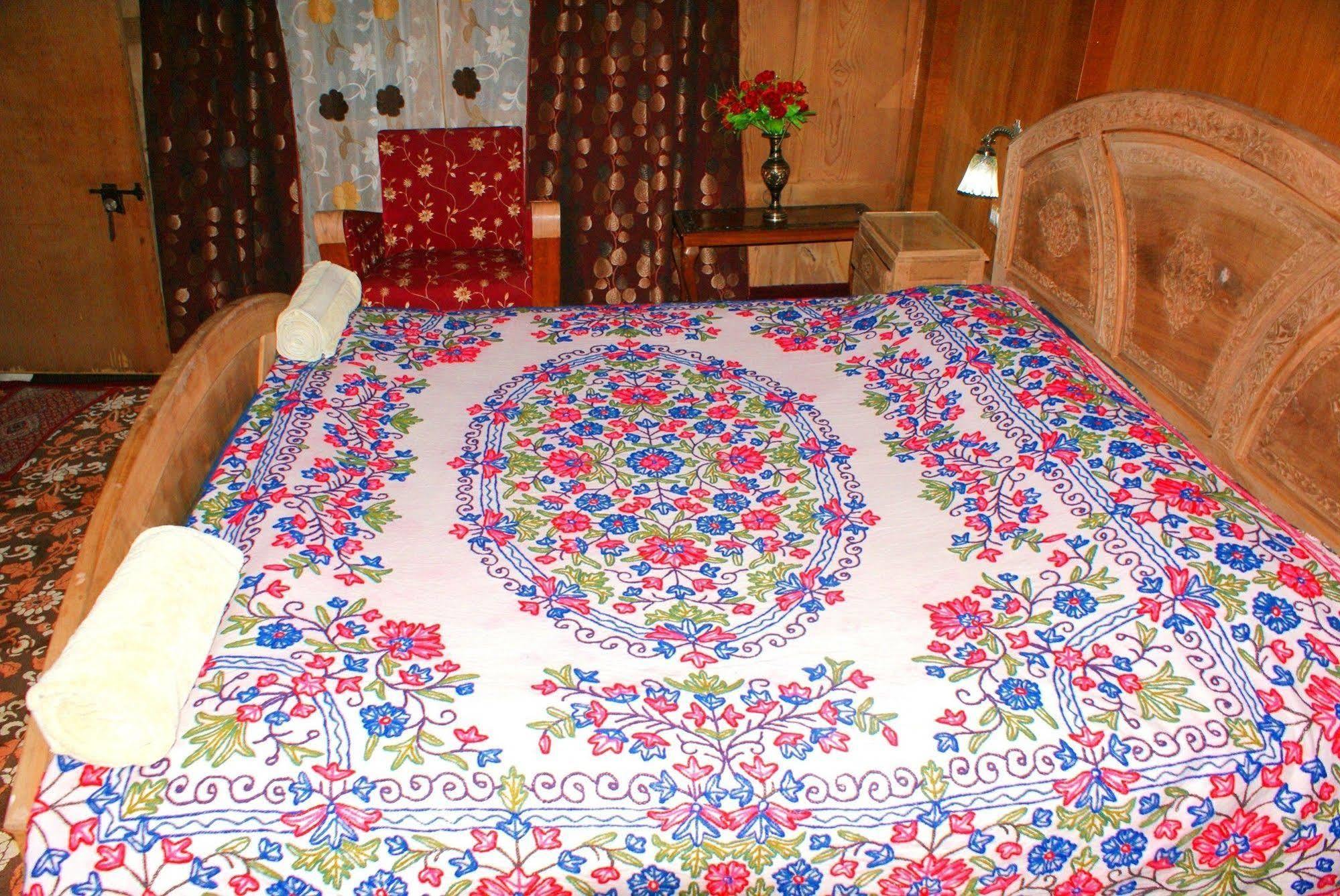 New Bul Bul Group Of Houseboats Srinagar Ξενοδοχείο Durgjan Εξωτερικό φωτογραφία