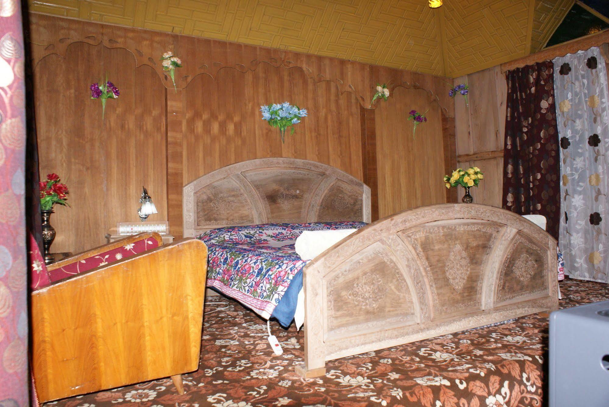 New Bul Bul Group Of Houseboats Srinagar Ξενοδοχείο Durgjan Εξωτερικό φωτογραφία