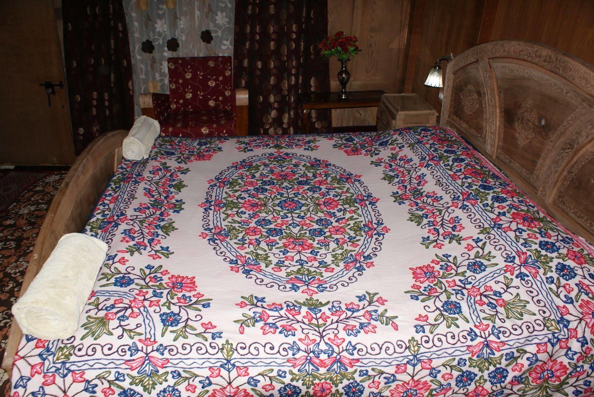 New Bul Bul Group Of Houseboats Srinagar Ξενοδοχείο Durgjan Εξωτερικό φωτογραφία