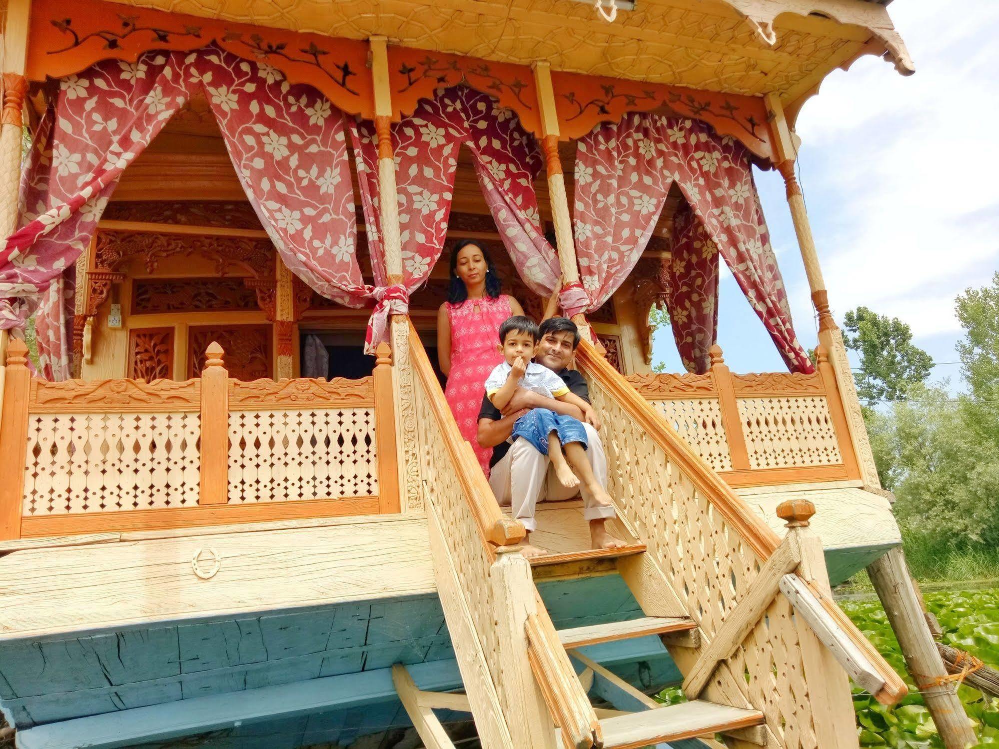 New Bul Bul Group Of Houseboats Srinagar Ξενοδοχείο Durgjan Εξωτερικό φωτογραφία